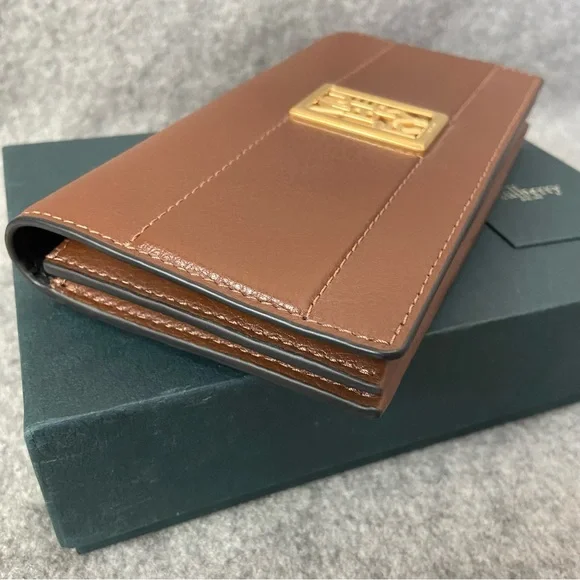 NWT $495 Mulberry Sadie Logo Plaque Flap Wallet Brown
